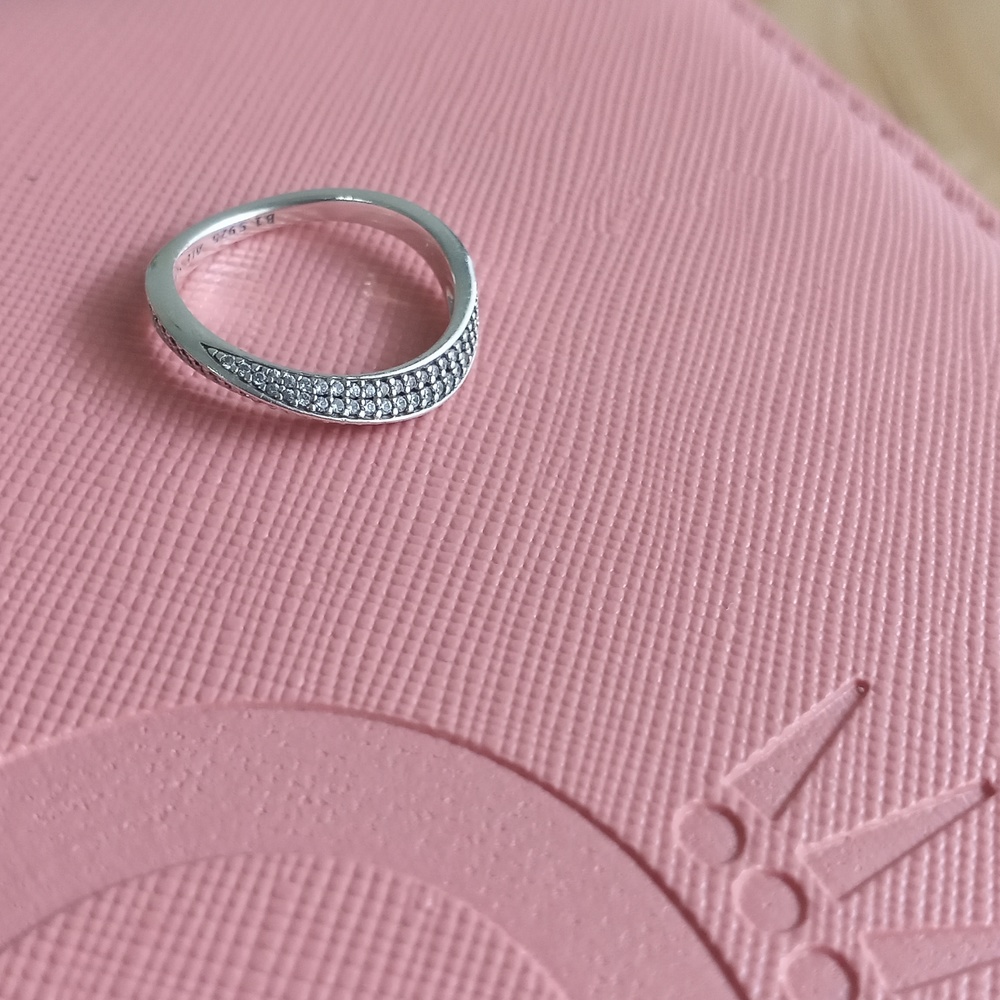 Pandora ring Authentic Size 5 - Picture 5 of 5